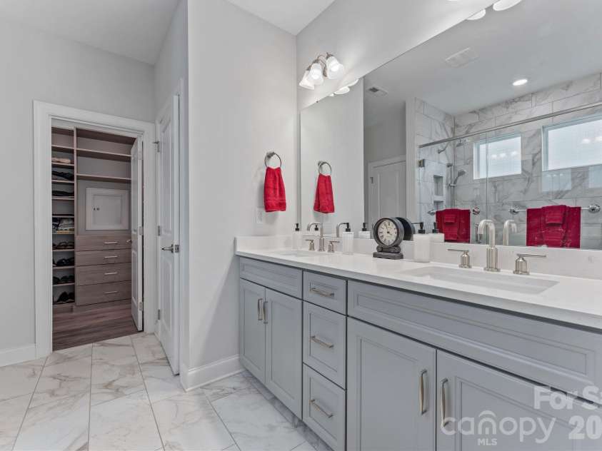 124 Prestwick Way, Mooresville, NC 28115.  MLS# CAR4430605, YatesRealty ID 58231. 