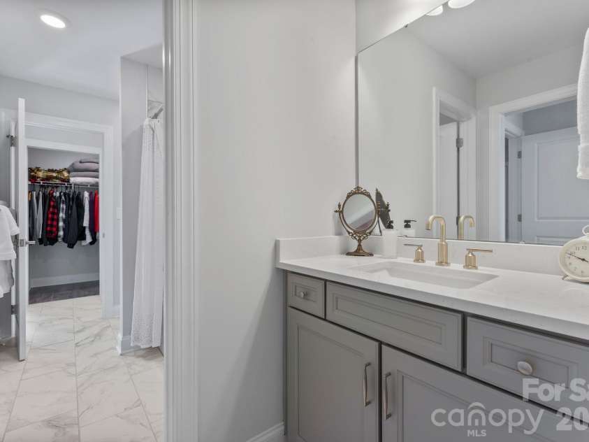 124 Prestwick Way, Mooresville, NC 28115.  MLS# CAR4430605, YatesRealty ID 58231. 
