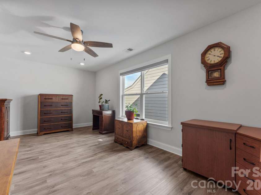 124 Prestwick Way, Mooresville, NC 28115.  MLS# CAR4430605, YatesRealty ID 58231. 