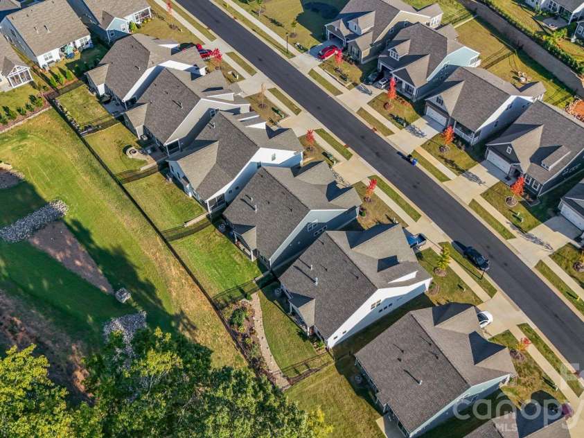 124 Prestwick Way, Mooresville, NC 28115.  MLS# CAR4430605, YatesRealty ID 58231. 