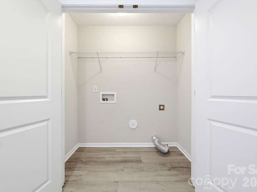 5718 Natick Drive, Charlotte, NC 28214.  MLS# CAR4430694, YatesRealty ID 58232. Laundry Room
