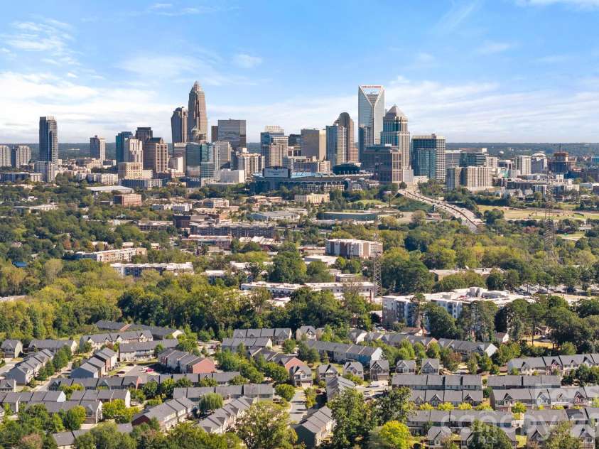 1949 Garibaldi Avenue, Charlotte, NC 28208.  MLS# CAR4412297, YatesRealty ID 58233. 