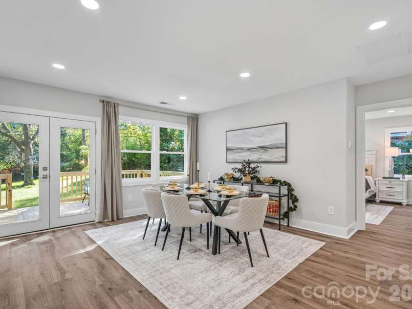 1949 Garibaldi Avenue, Charlotte, NC 28208.  MLS# CAR4412297, YatesRealty ID 58233. Dining