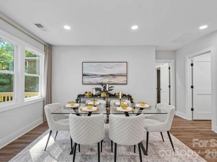 1949 Garibaldi Avenue, Charlotte, NC 28208.  MLS# CAR4412297, YatesRealty ID 58233. Dining