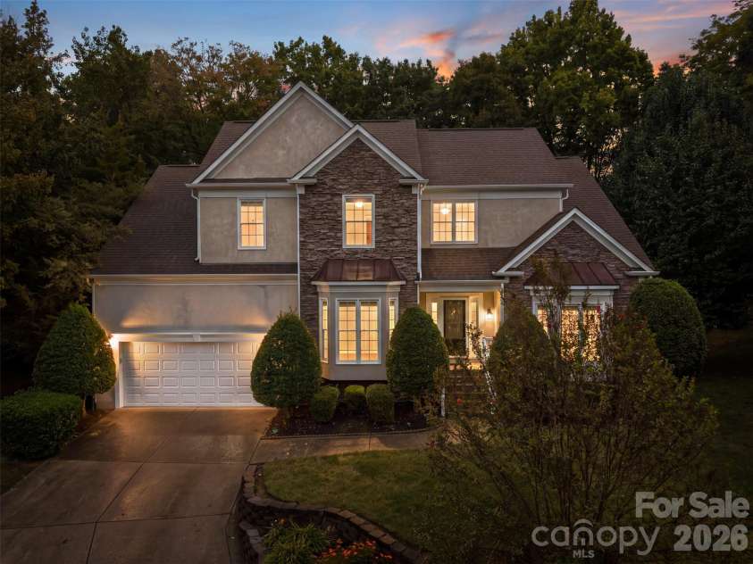 5705 Kinglet Lane, Charlotte, NC 28269.  MLS# CAR4436493, YatesRealty ID 58238. 