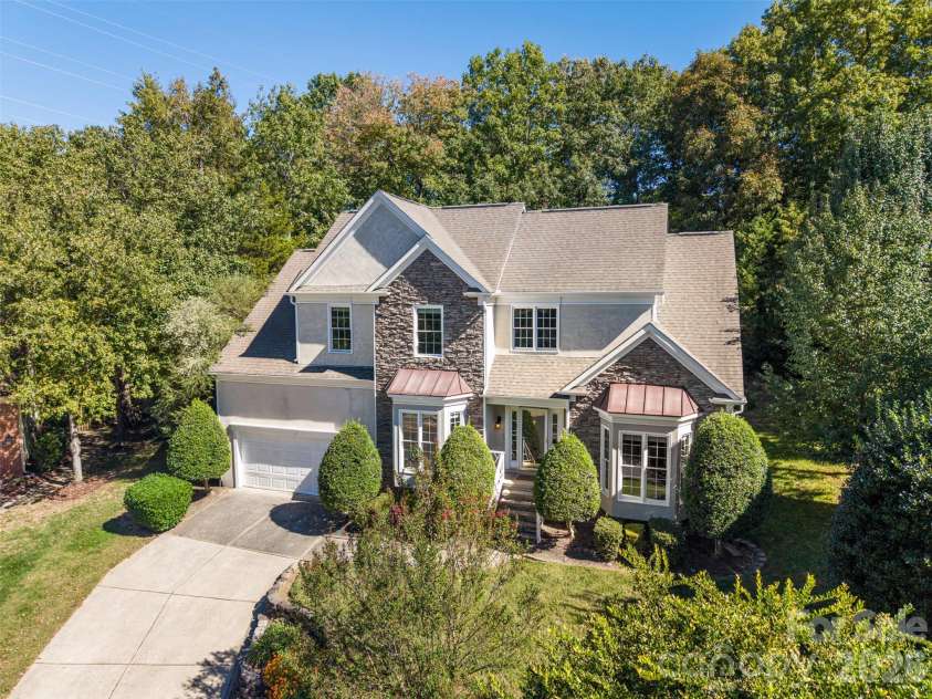5705 Kinglet Lane, Charlotte, NC 28269.  MLS# CAR4436493, YatesRealty ID 58238. 