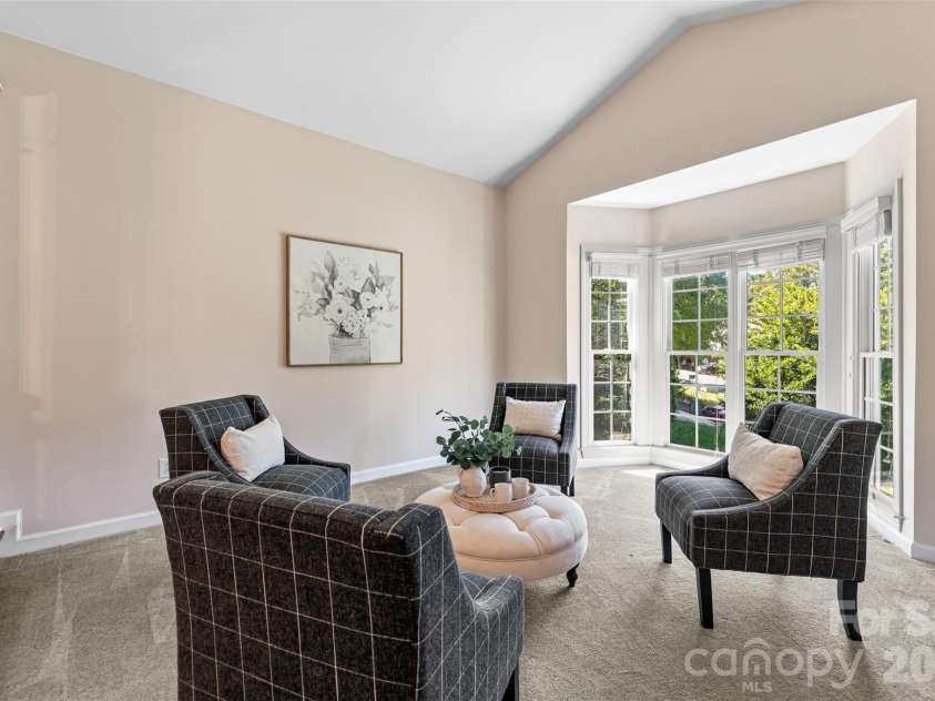 5705 Kinglet Lane, Charlotte, NC 28269.  MLS# CAR4436493, YatesRealty ID 58238. 