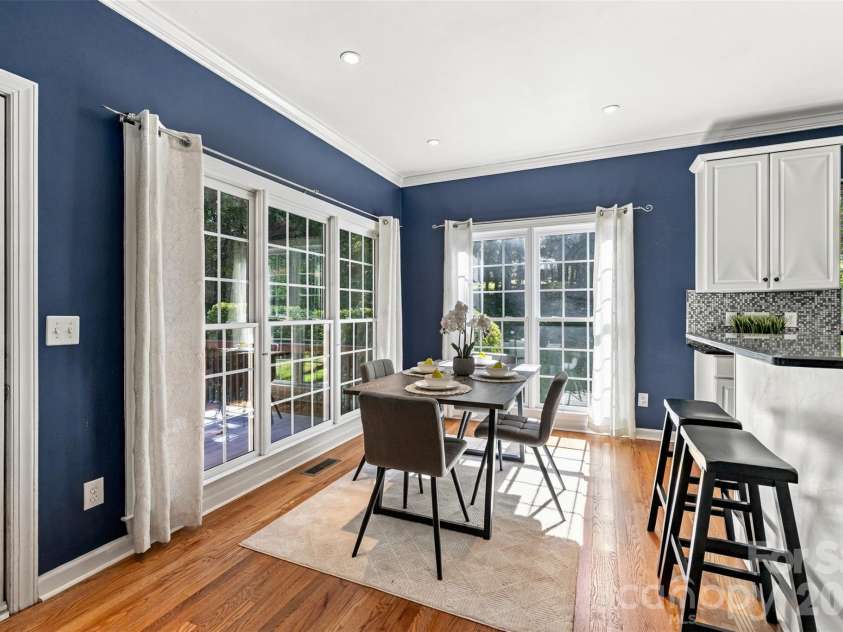 5705 Kinglet Lane, Charlotte, NC 28269.  MLS# CAR4436493, YatesRealty ID 58238. 