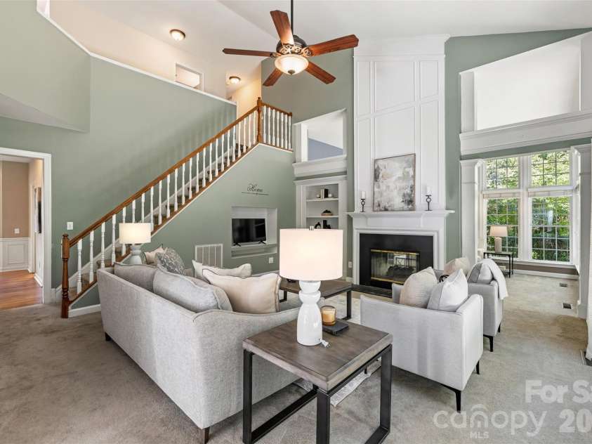 5705 Kinglet Lane, Charlotte, NC 28269.  MLS# CAR4436493, YatesRealty ID 58238. 