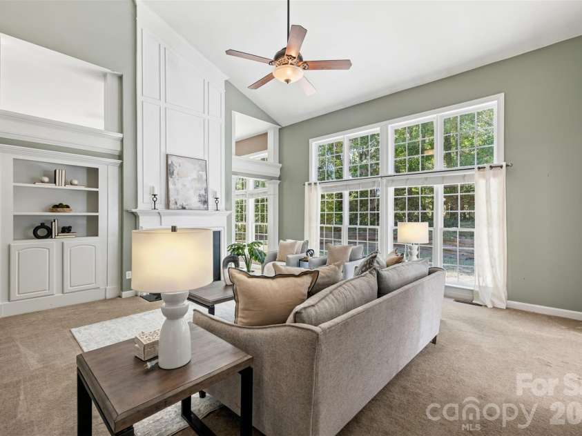 5705 Kinglet Lane, Charlotte, NC 28269.  MLS# CAR4436493, YatesRealty ID 58238. 