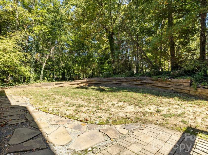 5705 Kinglet Lane, Charlotte, NC 28269.  MLS# CAR4436493, YatesRealty ID 58238. 
