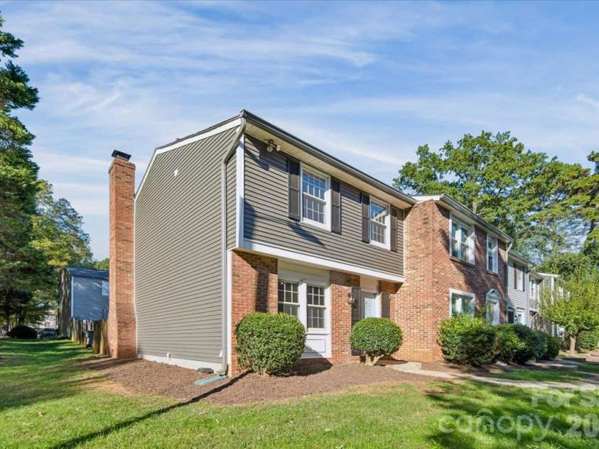 1205 Scaleybark Road, Charlotte, NC 28209.  MLS# CAR4436707, YatesRealty ID 58240. 