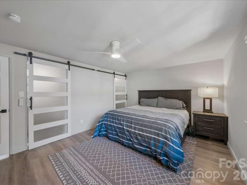 1205 Scaleybark Road, Charlotte, NC 28209.  MLS# CAR4436707, YatesRealty ID 58240. 