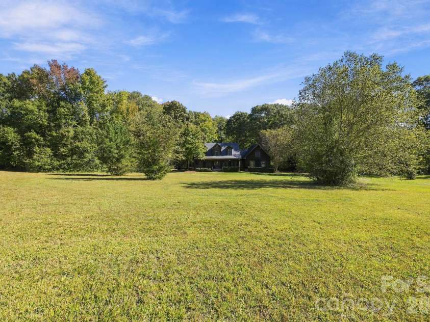 1130 Beamguard Road, Clover, SC 29710.  MLS# CAR4436706, YatesRealty ID 58241. 