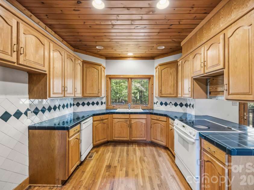 1130 Beamguard Road, Clover, SC 29710.  MLS# CAR4436706, YatesRealty ID 58241. 