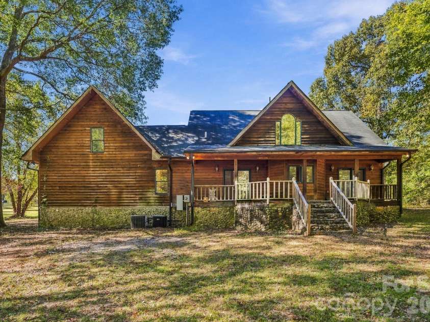 1130 Beamguard Road, Clover, SC 29710.  MLS# CAR4436706, YatesRealty ID 58241. 