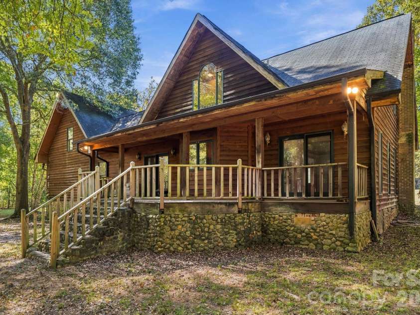 1130 Beamguard Road, Clover, SC 29710.  MLS# CAR4436706, YatesRealty ID 58241. 