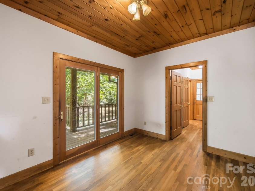 1130 Beamguard Road, Clover, SC 29710.  MLS# CAR4436706, YatesRealty ID 58241. Breakfast Area