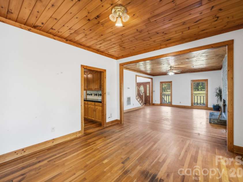 1130 Beamguard Road, Clover, SC 29710.  MLS# CAR4436706, YatesRealty ID 58241. Dinning Room