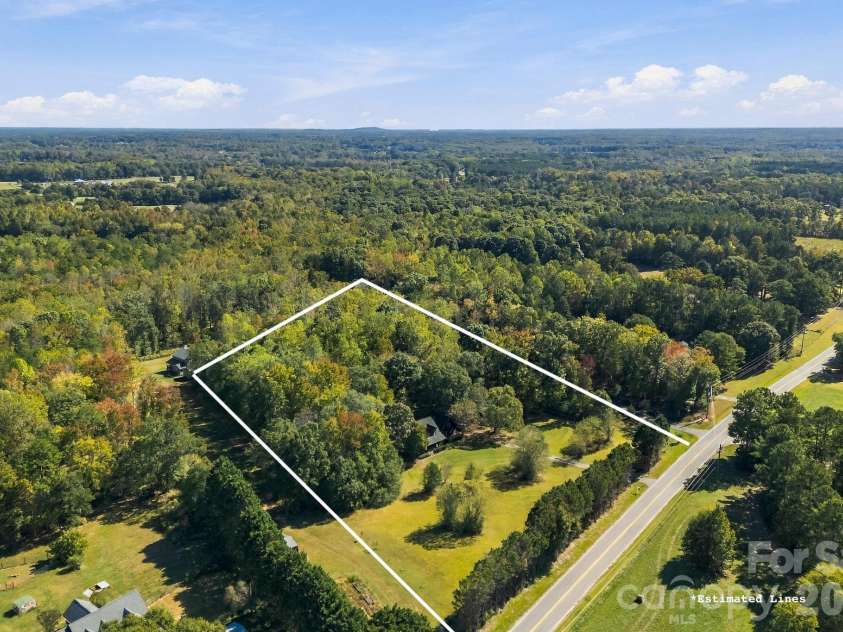 1130 Beamguard Road, Clover, SC 29710.  MLS# CAR4436706, YatesRealty ID 58241. Estimated Lines