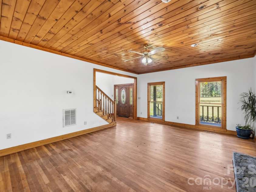 1130 Beamguard Road, Clover, SC 29710.  MLS# CAR4436706, YatesRealty ID 58241. Living Room