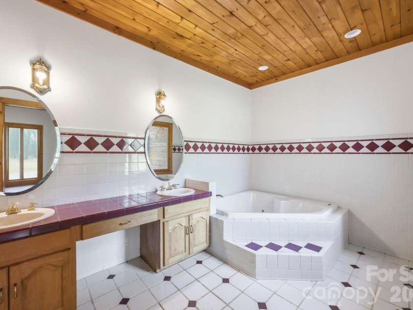 1130 Beamguard Road, Clover, SC 29710.  MLS# CAR4436706, YatesRealty ID 58241. Primary Suite