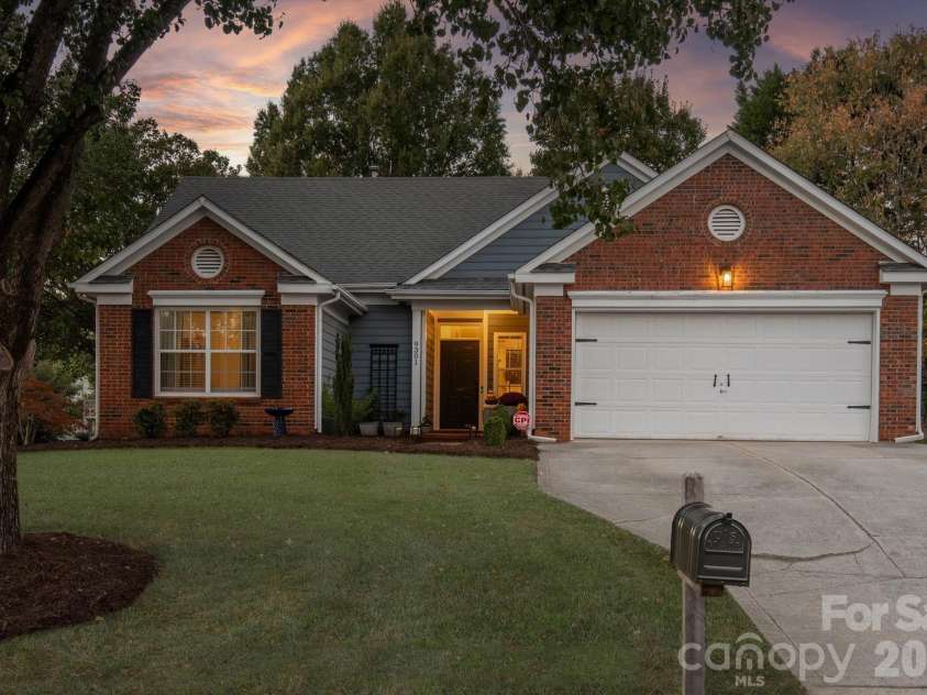9301 Lindahi Lane, Charlotte, NC 28277.  MLS# CAR4437252, YatesRealty ID 58247. 