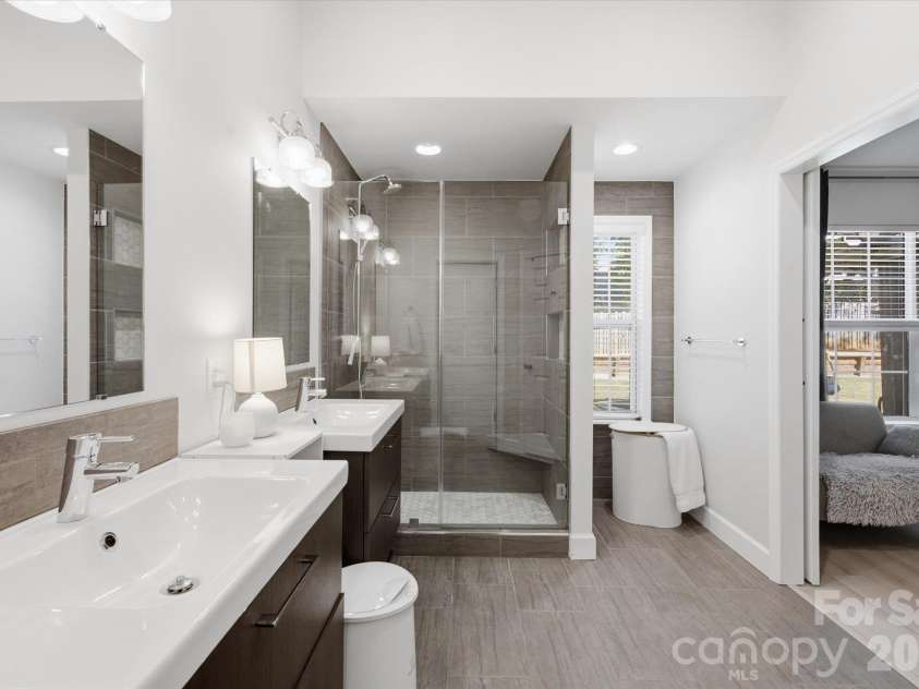 9301 Lindahi Lane, Charlotte, NC 28277.  MLS# CAR4437252, YatesRealty ID 58247. 
