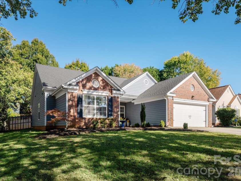 9301 Lindahi Lane, Charlotte, NC 28277.  MLS# CAR4437252, YatesRealty ID 58247. 