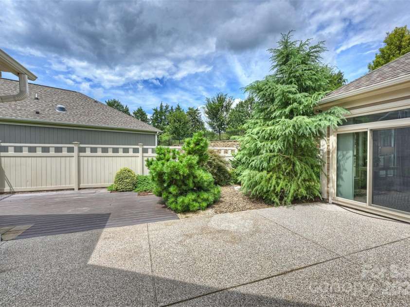 1281 Restoration Drive, Waxhaw, NC 28173.  MLS# CAR4274527, YatesRealty ID 5825. Courtyard