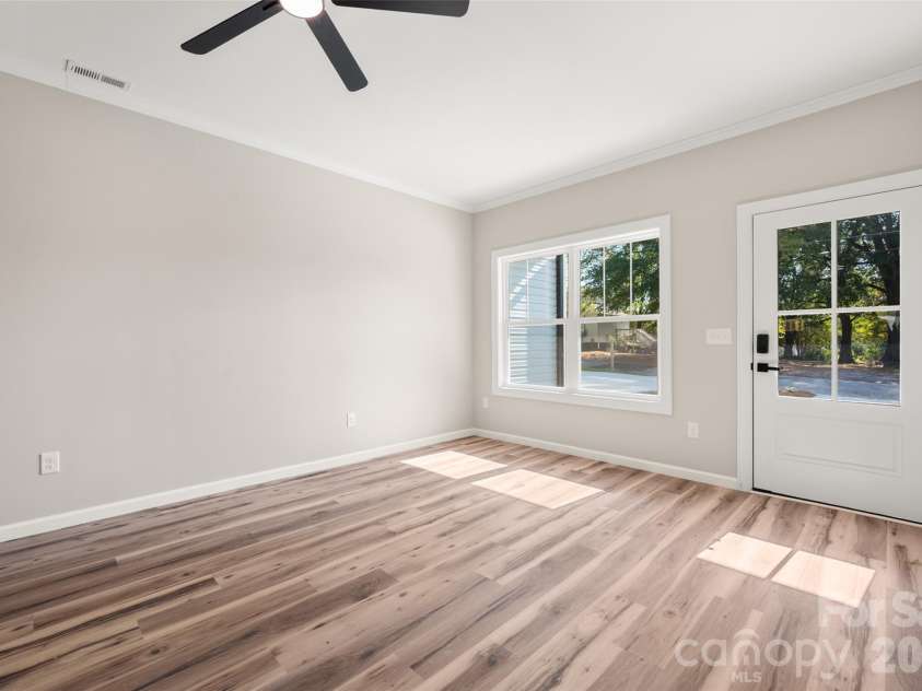 302 Sycamore Avenue, Concord, NC 28025.  MLS# CAR4435237, YatesRealty ID 58251. 