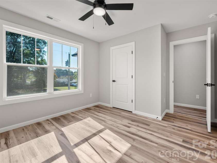302 Sycamore Avenue, Concord, NC 28025.  MLS# CAR4435237, YatesRealty ID 58251. 