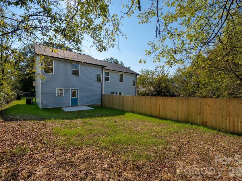 302 Sycamore Avenue, Concord, NC 28025.  MLS# CAR4435237, YatesRealty ID 58251. 