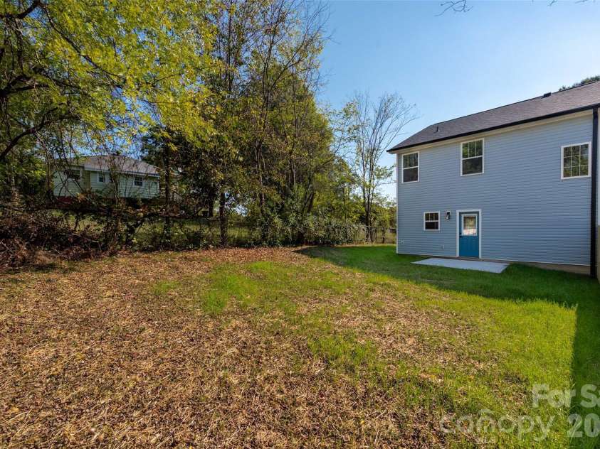 302 Sycamore Avenue, Concord, NC 28025.  MLS# CAR4435237, YatesRealty ID 58251. 