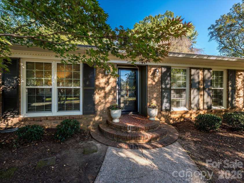 3833 Sulkirk Road, Charlotte, NC 28210.  MLS# CAR4437046, YatesRealty ID 58258. 