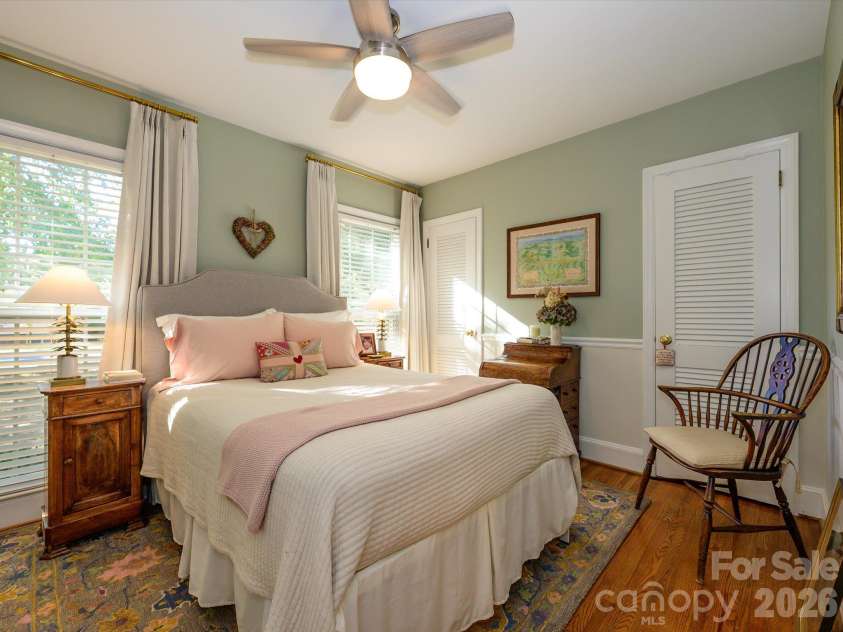 3833 Sulkirk Road, Charlotte, NC 28210.  MLS# CAR4437046, YatesRealty ID 58258. 