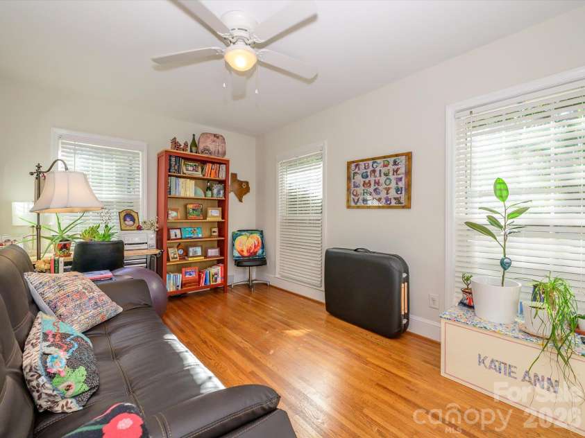 3833 Sulkirk Road, Charlotte, NC 28210.  MLS# CAR4437046, YatesRealty ID 58258. 