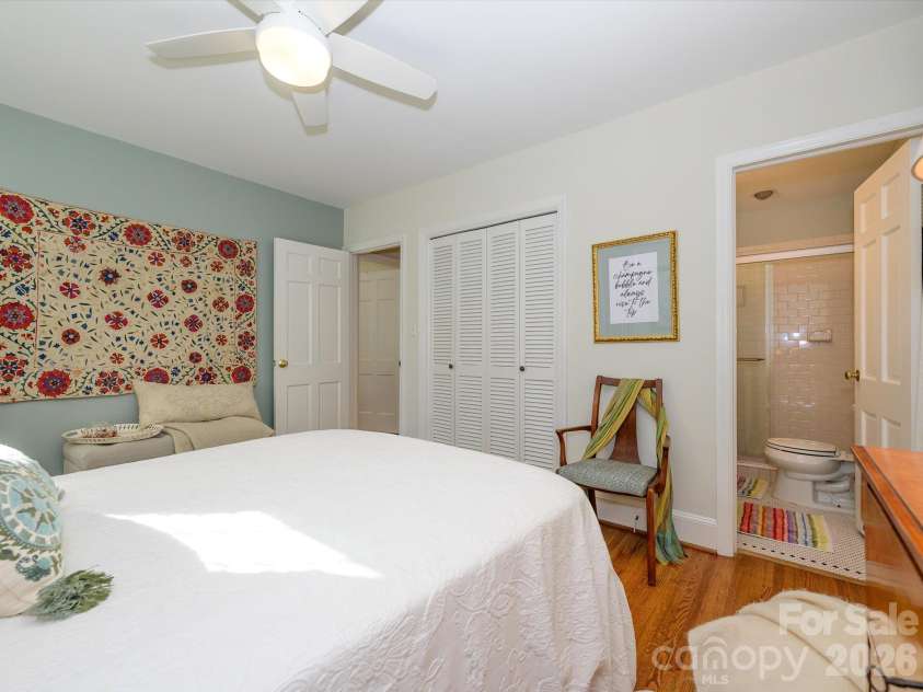 3833 Sulkirk Road, Charlotte, NC 28210.  MLS# CAR4437046, YatesRealty ID 58258. 