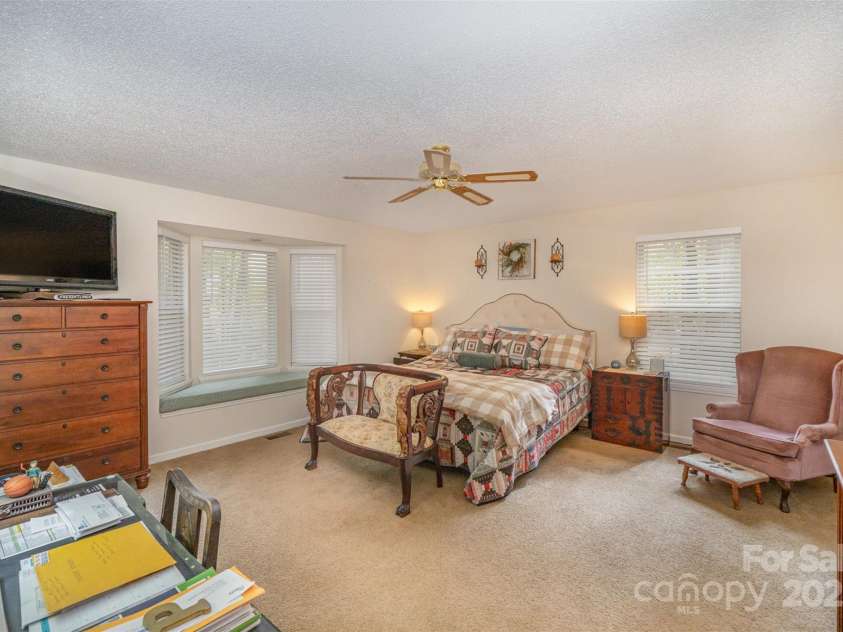 15450 Millview Trace Lane, Mint Hill, NC 28227.  MLS# CAR4195517, YatesRealty ID 5826. Primary Bedroom Featuring Bay Window