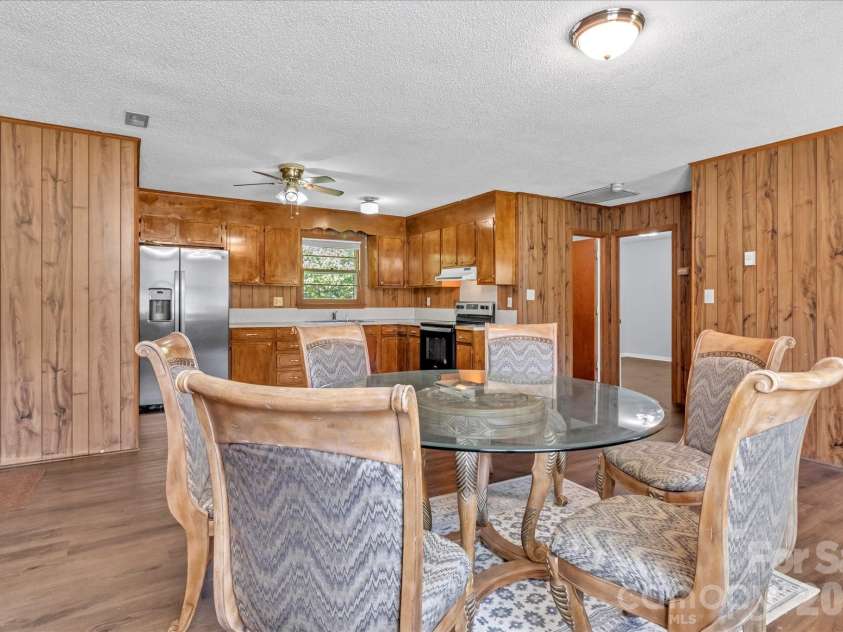 607 Waylen Street, Shelby, NC 28150.  MLS# CAR4305299, YatesRealty ID 5826. 