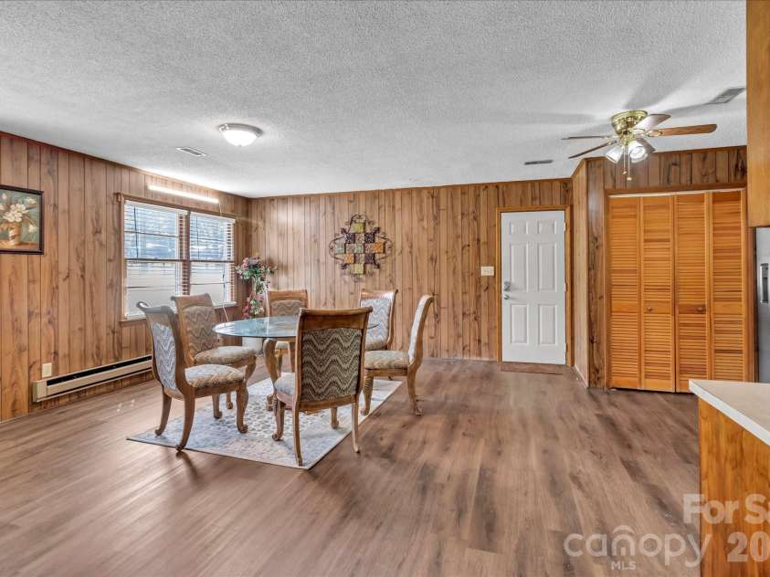 607 Waylen Street, Shelby, NC 28150.  MLS# CAR4305299, YatesRealty ID 5826. 