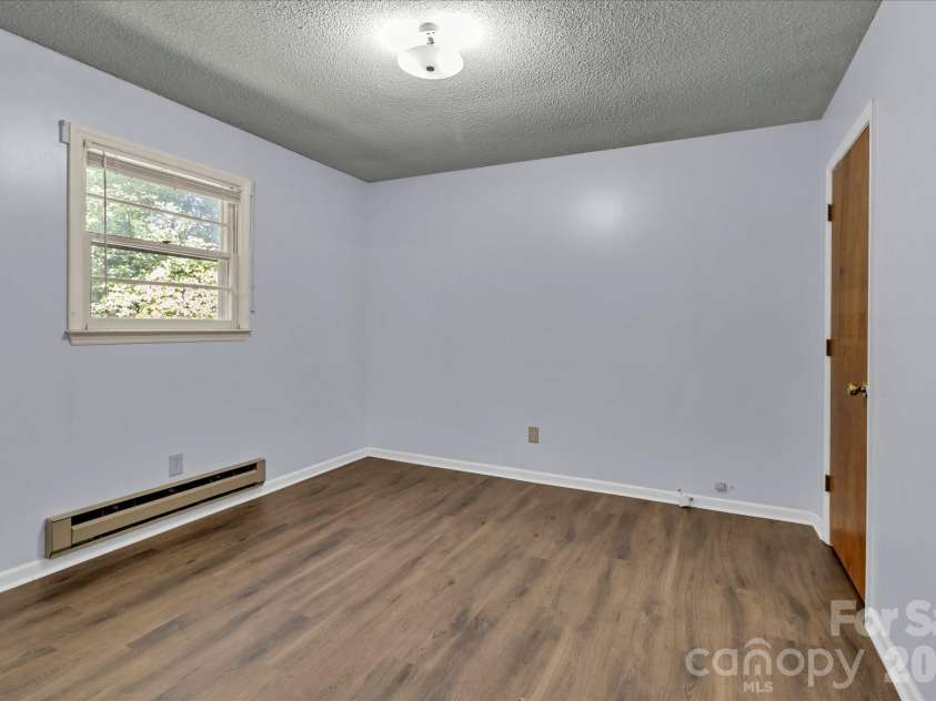 607 Waylen Street, Shelby, NC 28150.  MLS# CAR4305299, YatesRealty ID 5826. 