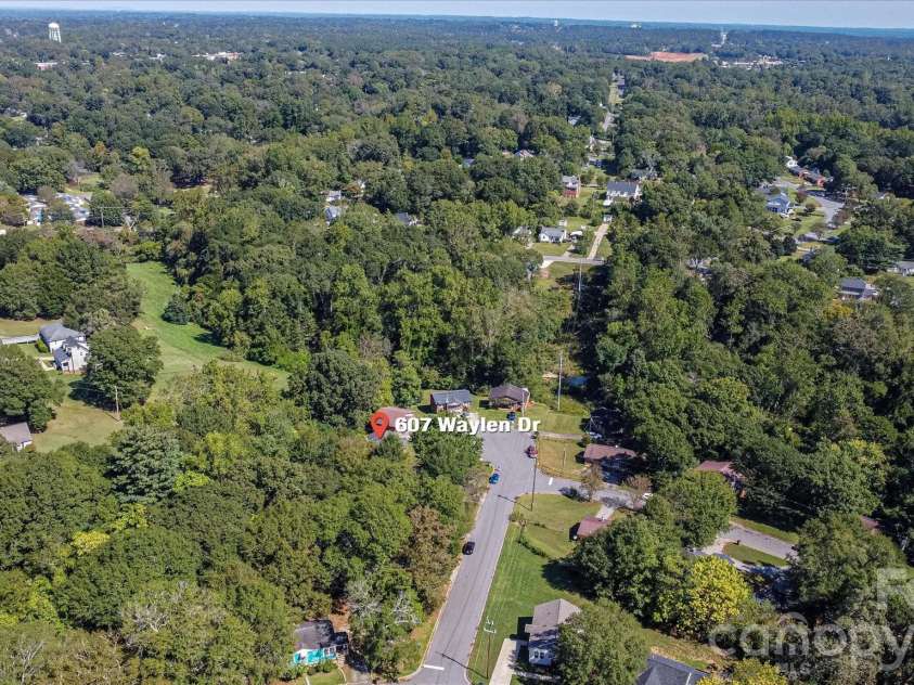607 Waylen Street, Shelby, NC 28150.  MLS# CAR4305299, YatesRealty ID 5826. 