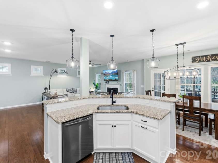 1230 Hideaway Gulch Drive, Fort Mill, SC 29715.  MLS# CAR4349933, YatesRealty ID 5827. 