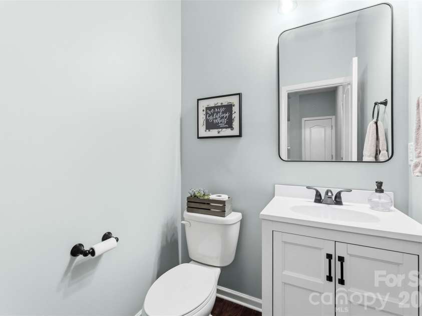 1230 Hideaway Gulch Drive, Fort Mill, SC 29715.  MLS# CAR4349933, YatesRealty ID 5827. Powder Room