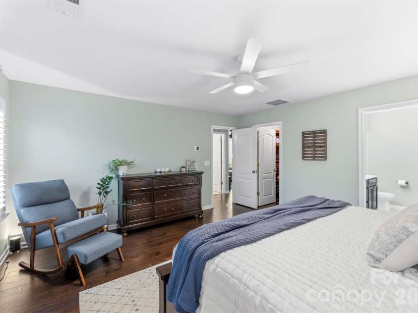 1230 Hideaway Gulch Drive, Fort Mill, SC 29715.  MLS# CAR4349933, YatesRealty ID 5827. Primary Bedroom