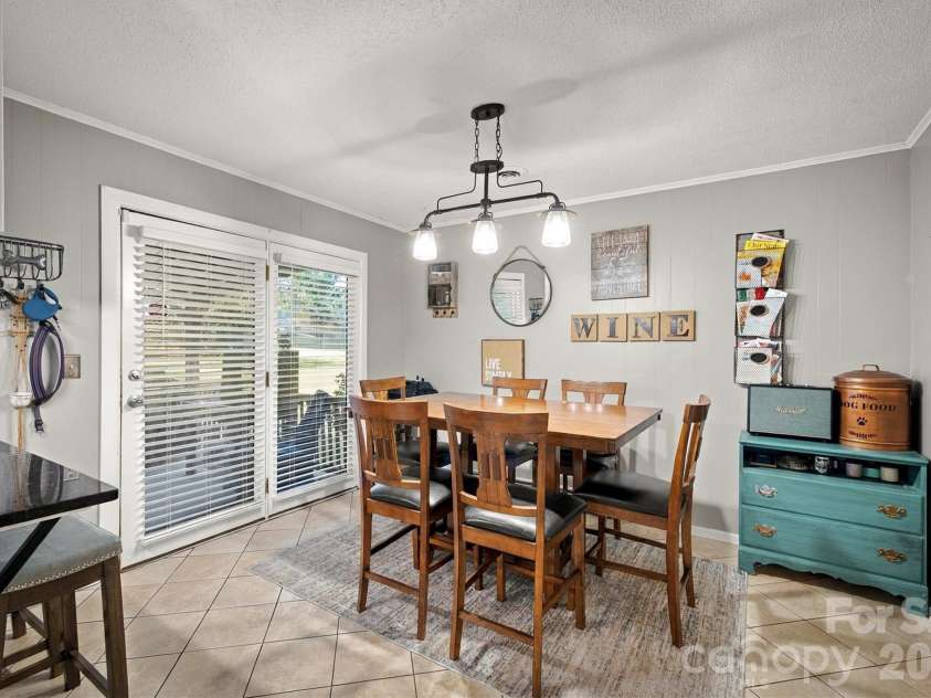 2010 Eastbrook Circle, Morganton, NC 28655.  MLS# CAR4433633, YatesRealty ID 58271. 