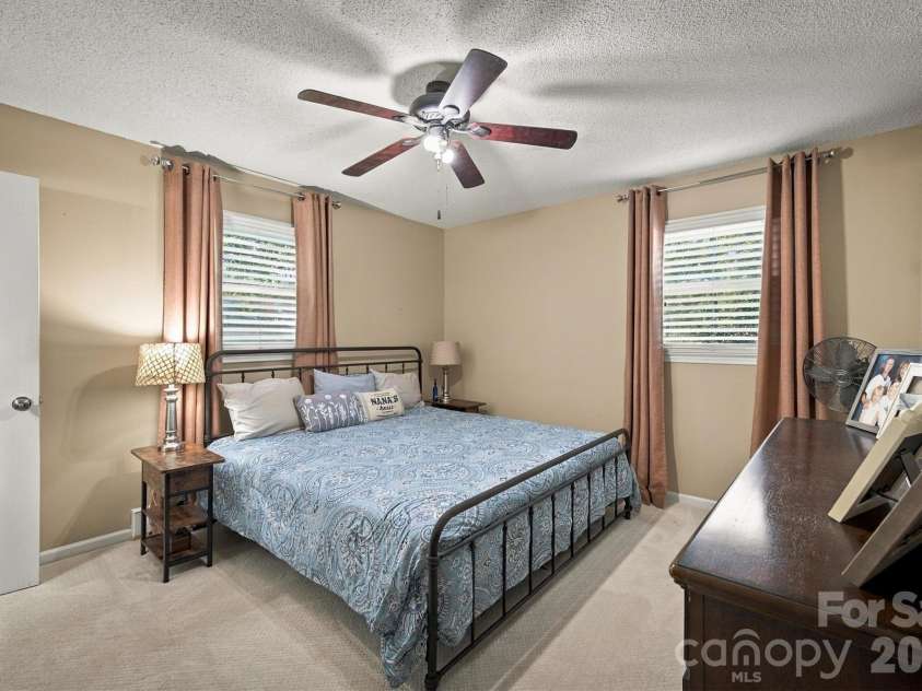 2010 Eastbrook Circle, Morganton, NC 28655.  MLS# CAR4433633, YatesRealty ID 58271. 
