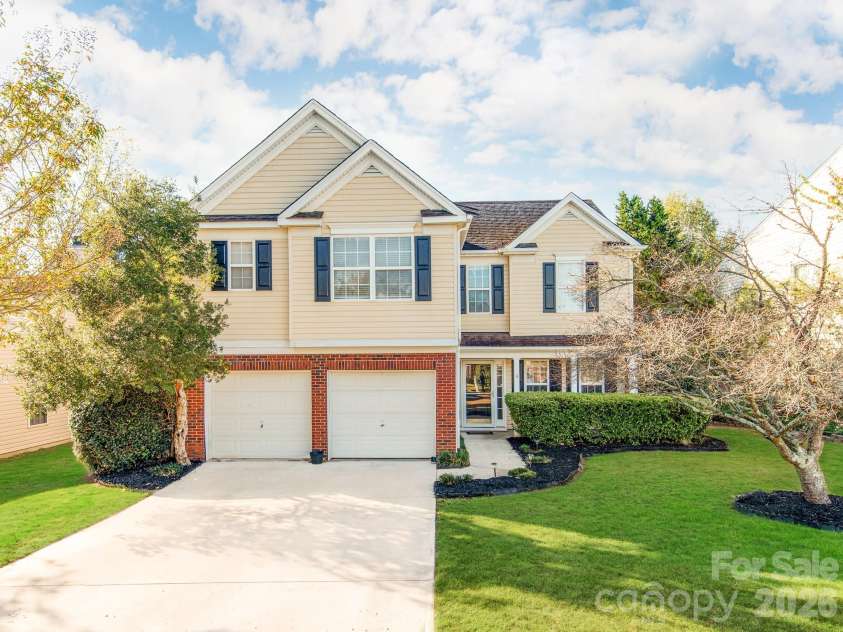 7707 Nicolette Court, Charlotte, NC 28215.  MLS# CAR4430418, YatesRealty ID 58273. 