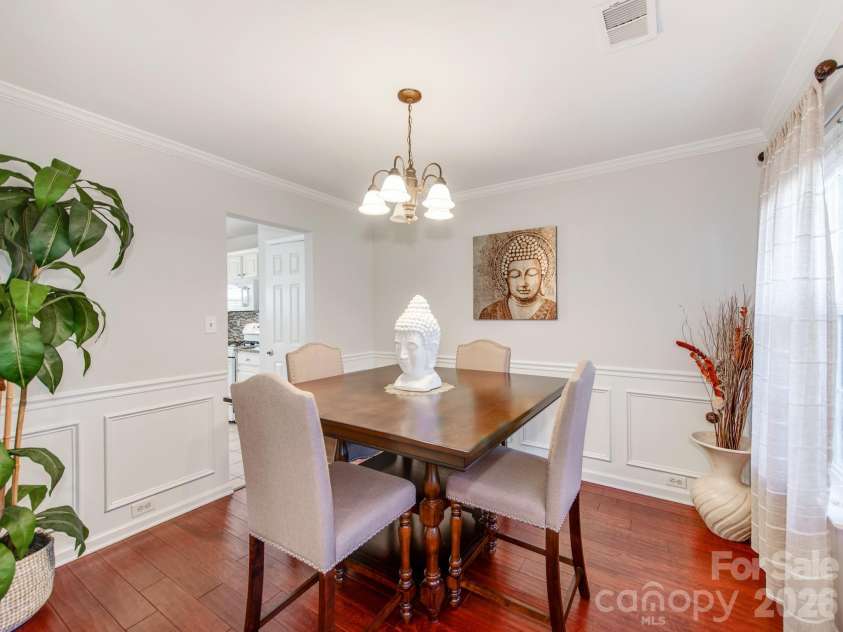 7707 Nicolette Court, Charlotte, NC 28215.  MLS# CAR4430418, YatesRealty ID 58273. 